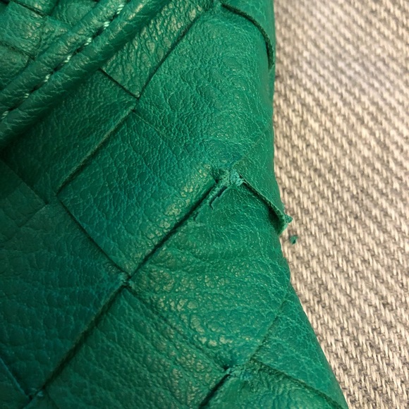 Urban Expressions Green Vegan Woven Clutch - Picture 9 of 9